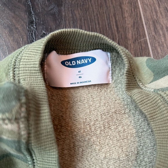 4T Old Navy Sweater - Picture 3 of 5